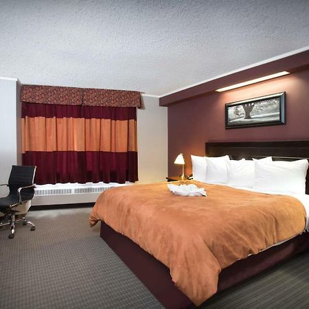 Coliseum Inn Edmonton Dış mekan fotoğraf