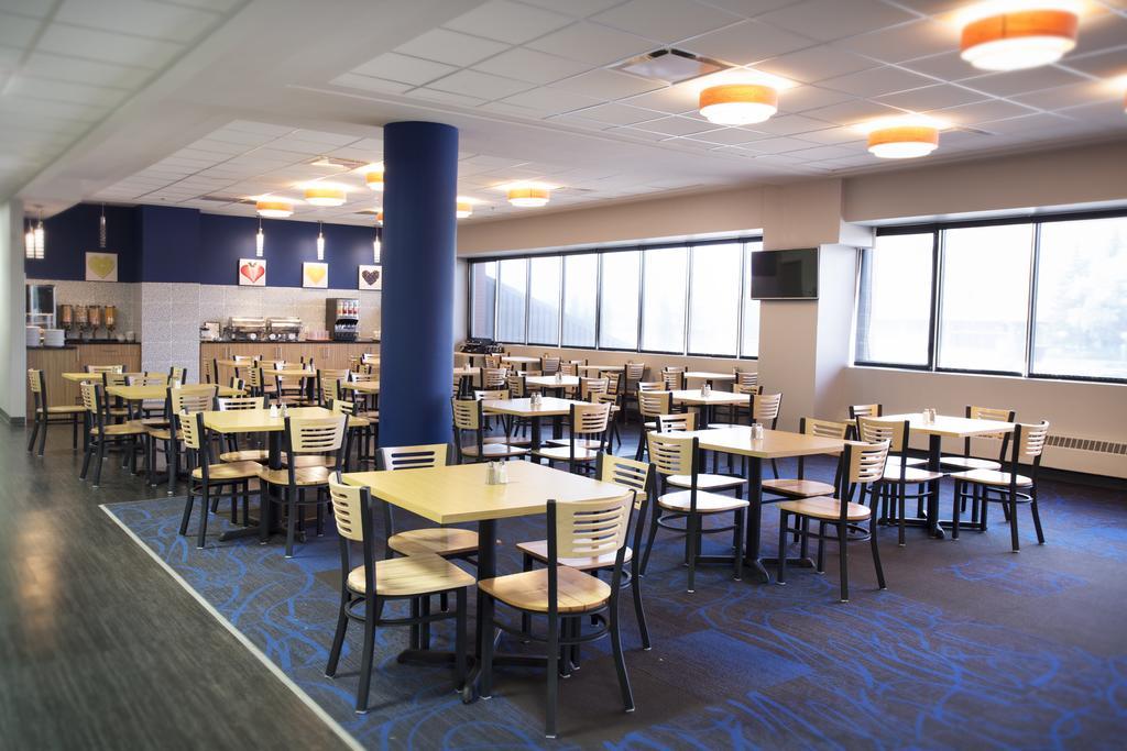 Coliseum Inn Edmonton Dış mekan fotoğraf