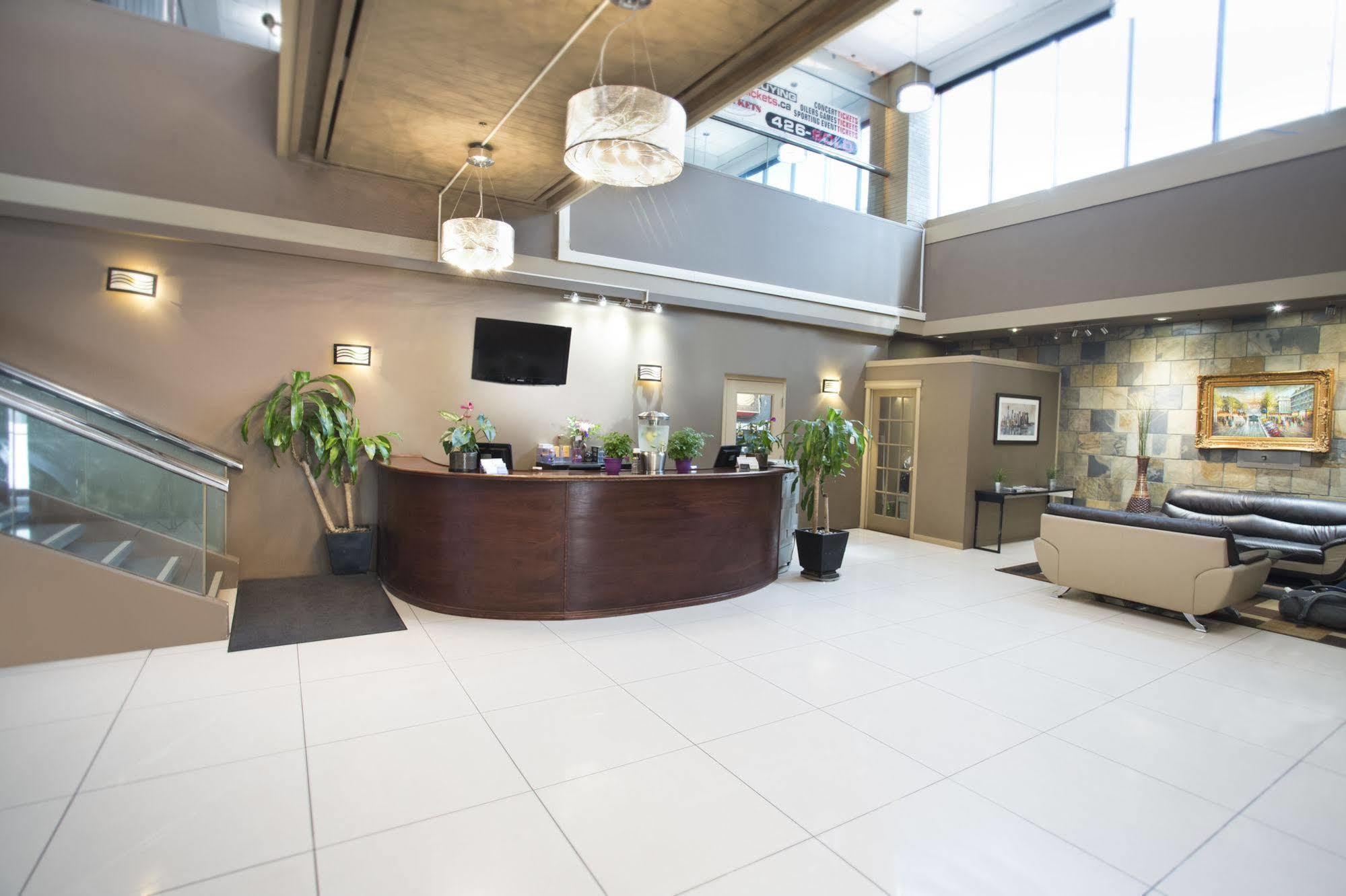 Coliseum Inn Edmonton Dış mekan fotoğraf