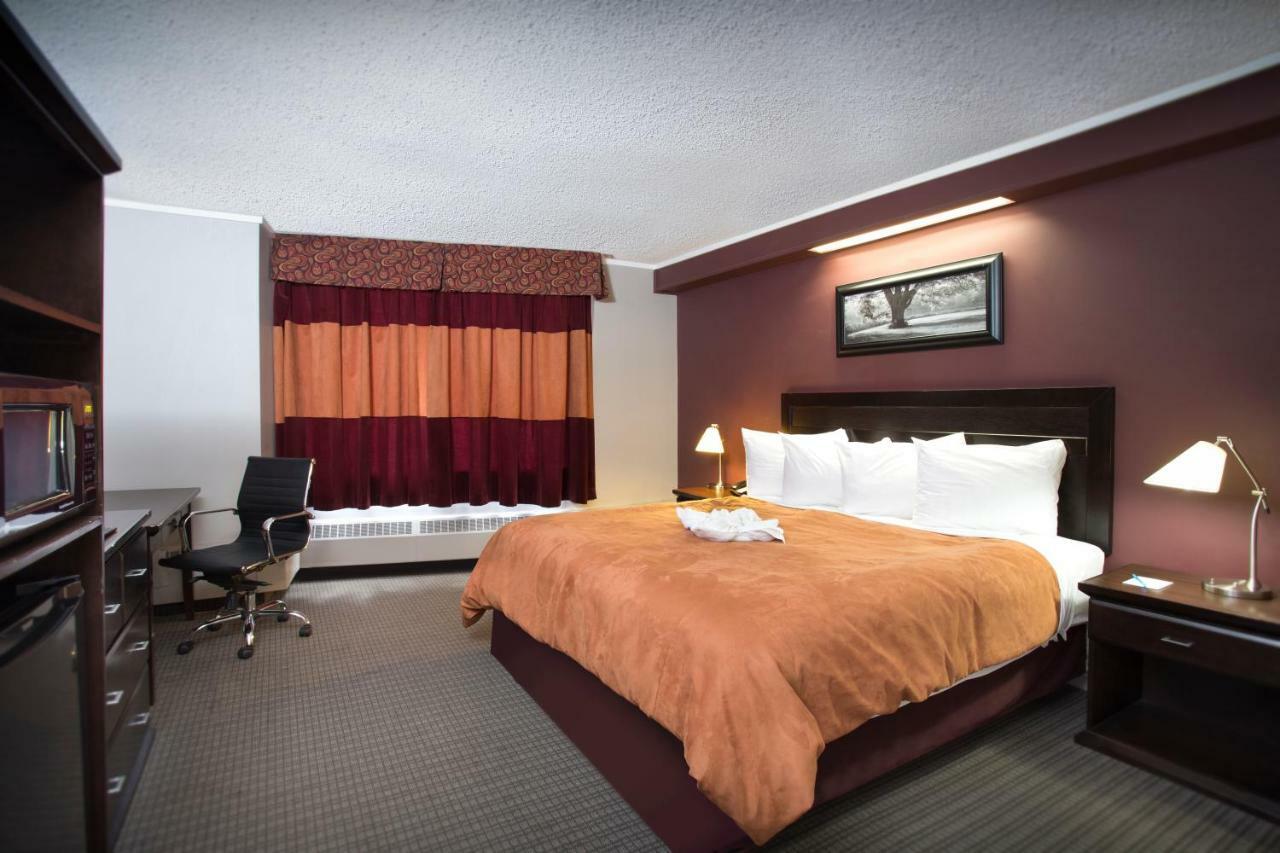 Coliseum Inn Edmonton Dış mekan fotoğraf